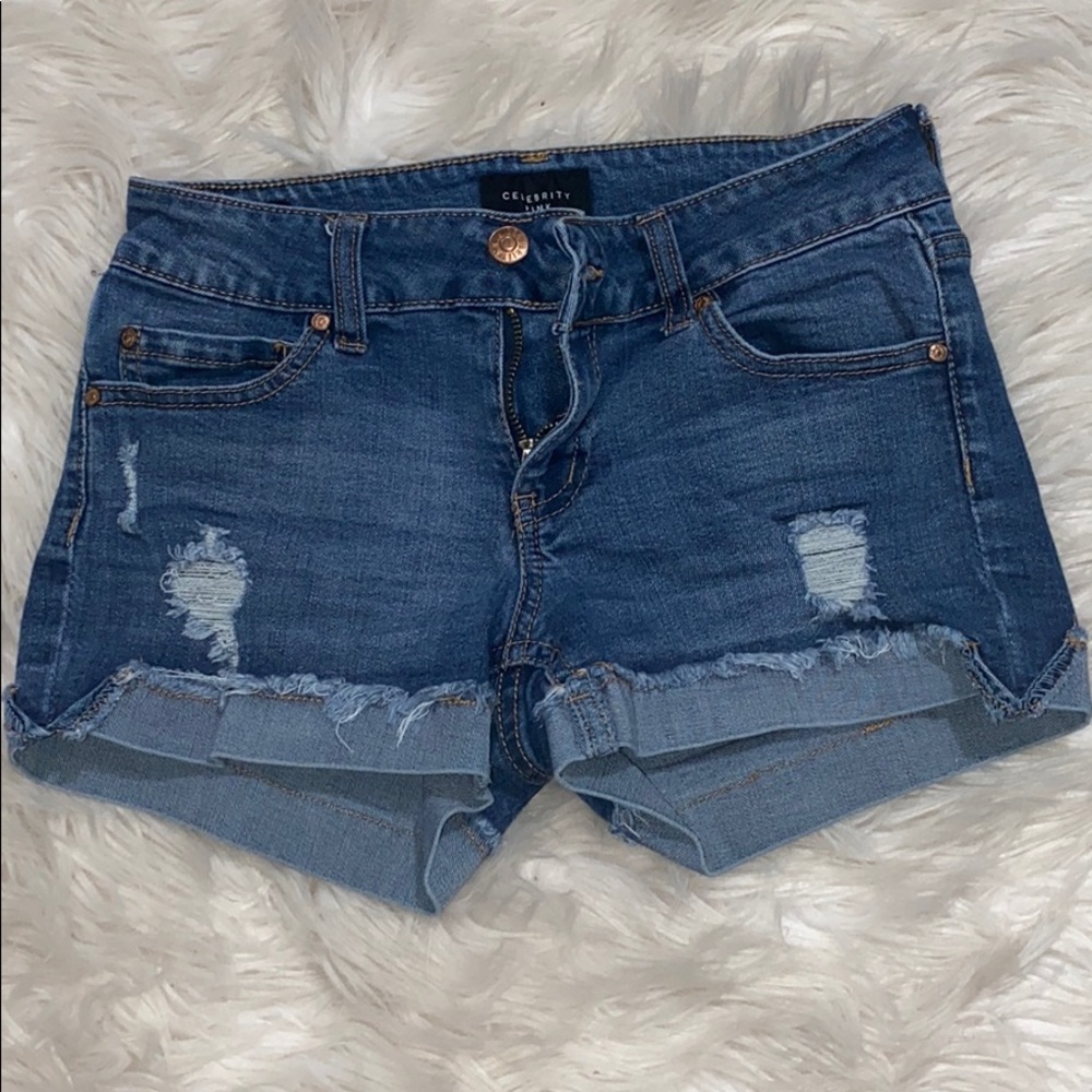 Celebrity Pink slightly distressed,ripped shorts!!